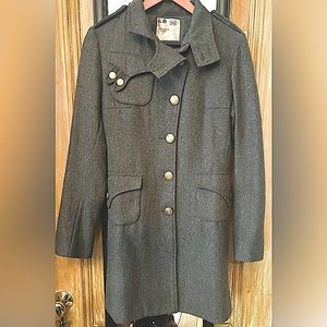 Love Stitch grey wool blend coat. NEVER WORN. Size S. Gold buttons, pockets.
